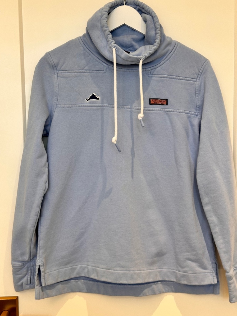 Vineyard Vines "Martha's Vineyard Island" Edition Sweatshirt (unisex)
